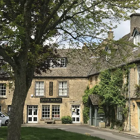 Lucy'S Tearoom B&B-3